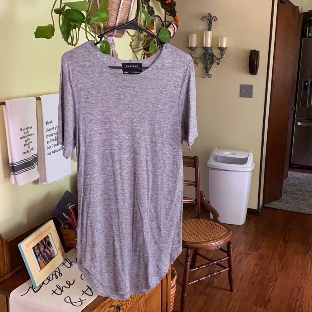 Men’s Pacsun long t shirt